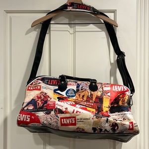 Vintage Unique Levi’s 🌟 Graphic Leather feeling, Duffel Travel Overnight Bag